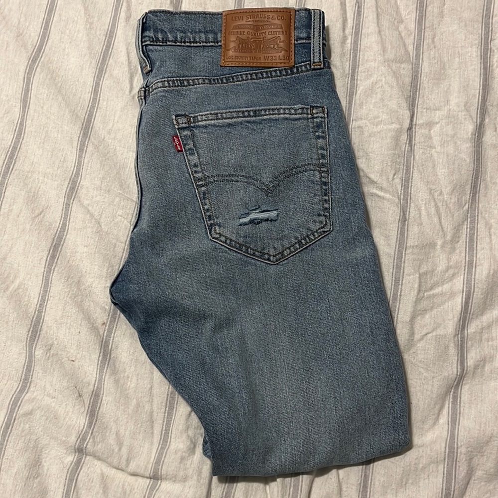 Levi’s 33X30 Skinny Jeans with taper